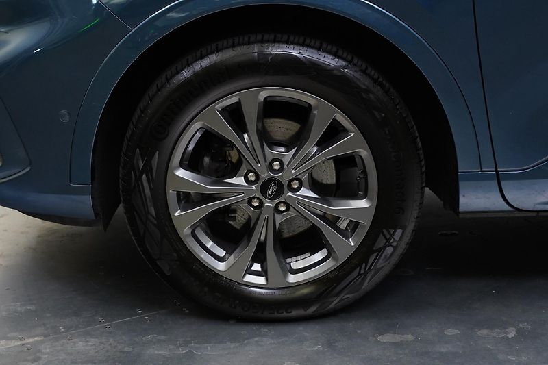 Ford Kuga - fotka 10 z 24