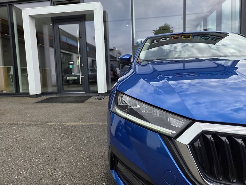 Škoda Octavia 1.5 TSI Ambiente - fotka 5 z 31