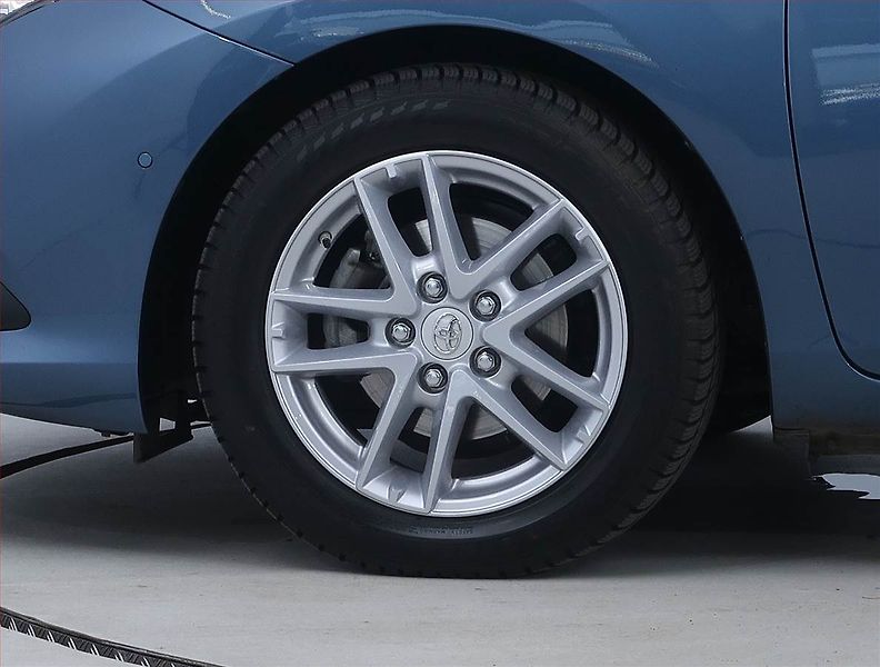Toyota Auris (2018) Hybrid, Automat, ČR,1.maj - fotka 15 z 19