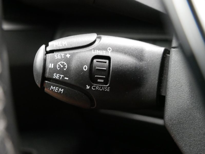 Peugeot 5008 - fotka 15 z 30