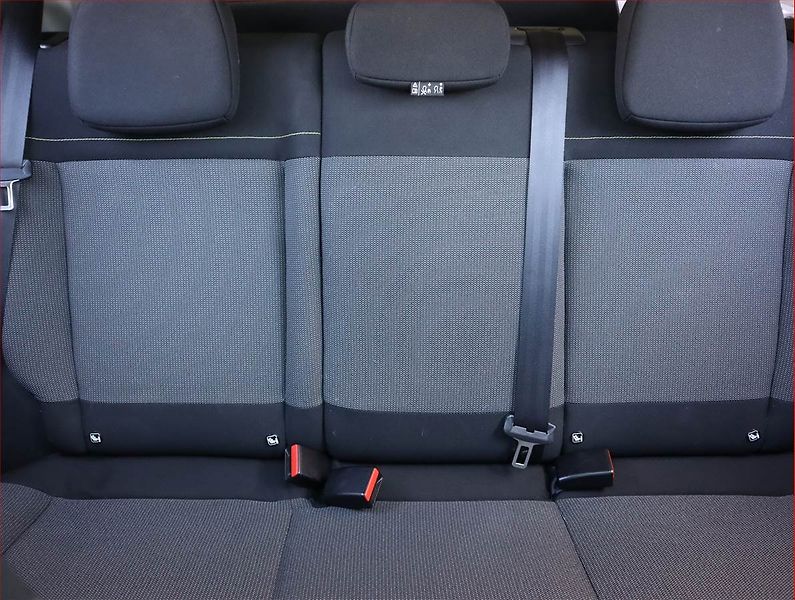 Citroën C3 (2018) 1.2 VTi, Tempomat - fotka 10 z 20