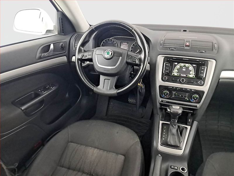 Škoda Octavia (2012) Ambition 2.0 TDI, Automat - fotka 7 z 18