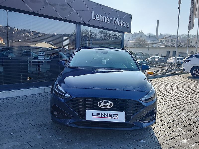 Hyundai i30 1.5i/71kW Comfort 16 - fotka 2 z 29