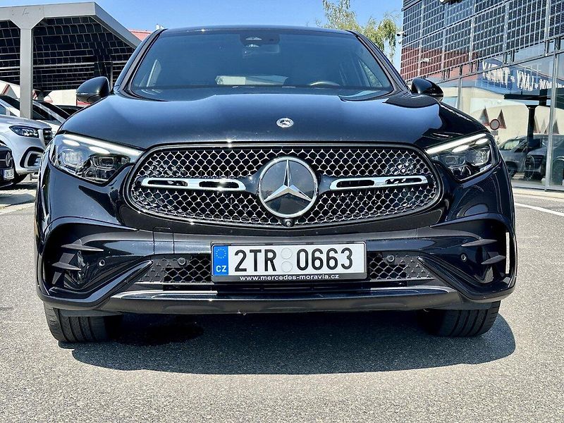 Mercedes-Benz GLC (2024) 200 4Matic Kupé AMG Line - fotka 8 z 27