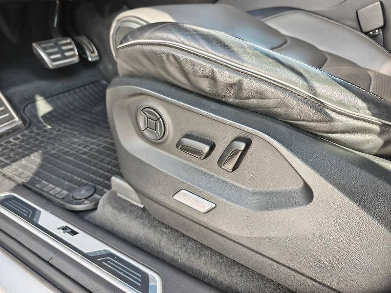 Volkswagen Touareg R-line 8TT 3,0TDI - fotka 7 z 28