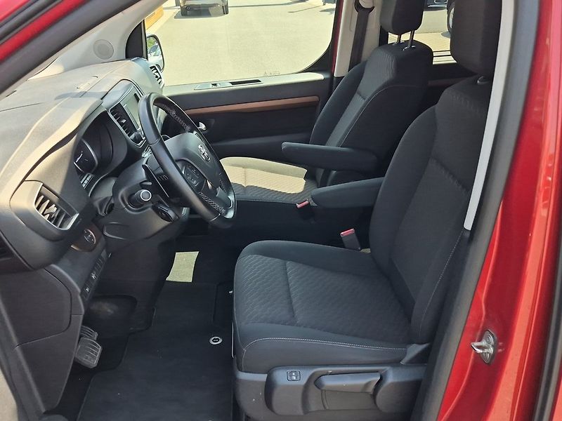 Toyota ProAce Verso Family Comfort NAVI Safety Web - fotka 10 z 29