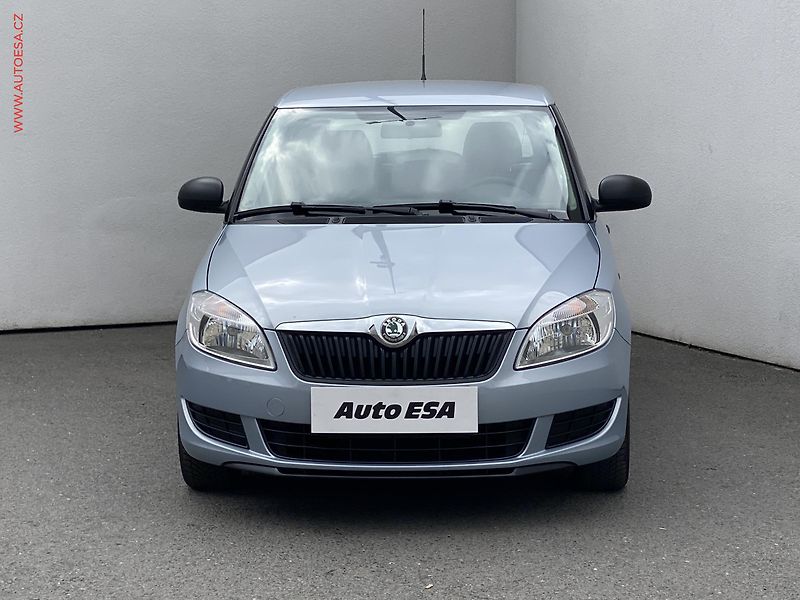 Škoda Fabia (2010) 1.2 TSi, Cool Edition, AC - fotka 2 z 13