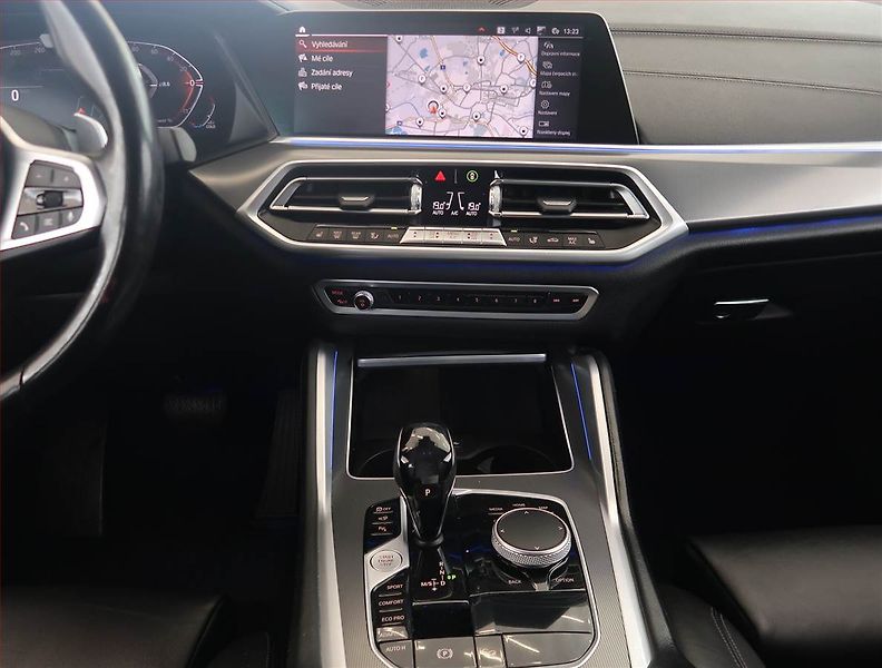 BMW X6 (2021) xDrive40d - fotka 12 z 15