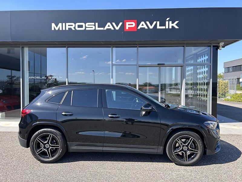Mercedes-Benz GLA 200d 4MATIC AMG Style Edition - fotka 4 z 27