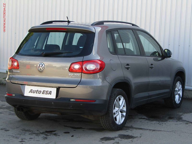 Volkswagen Tiguan (2010) 2.0TDi 4Motion, AC, tažné - fotka 4 z 16