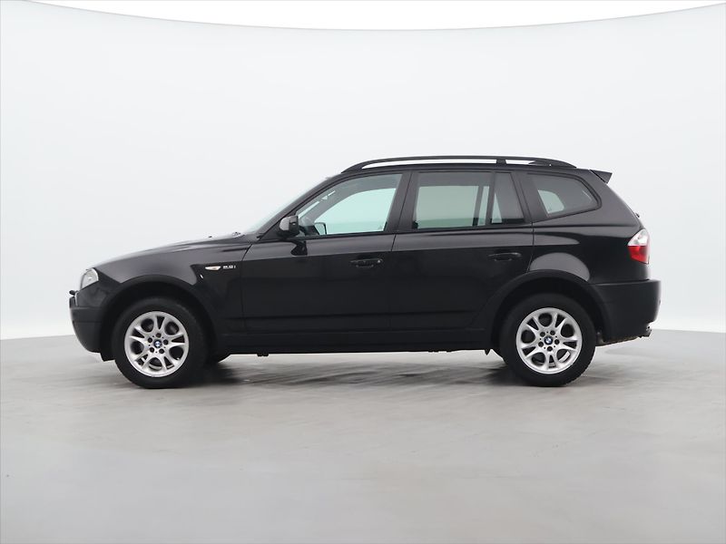 BMW X3 2,5 R6 141KW CZ Aut. 4x4 - fotka 4 z 25