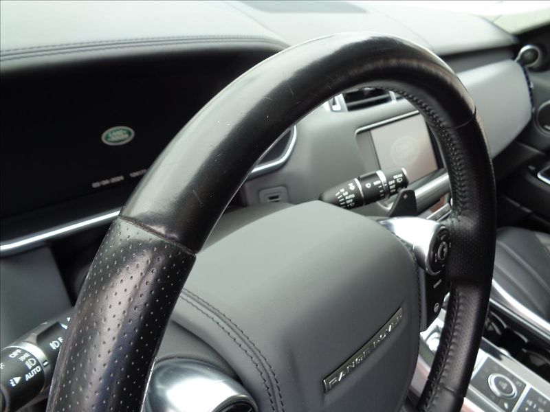 Land Rover Range Rover Sport 4,4 SDV8 Autobiography - fotka 42 z 59