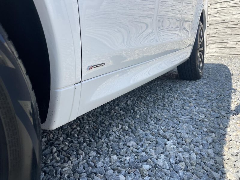 Land Rover Discovery Sport 2.0TDi 180PS 4x4 R-DYNAMIC TOP - fotka 19 z 180
