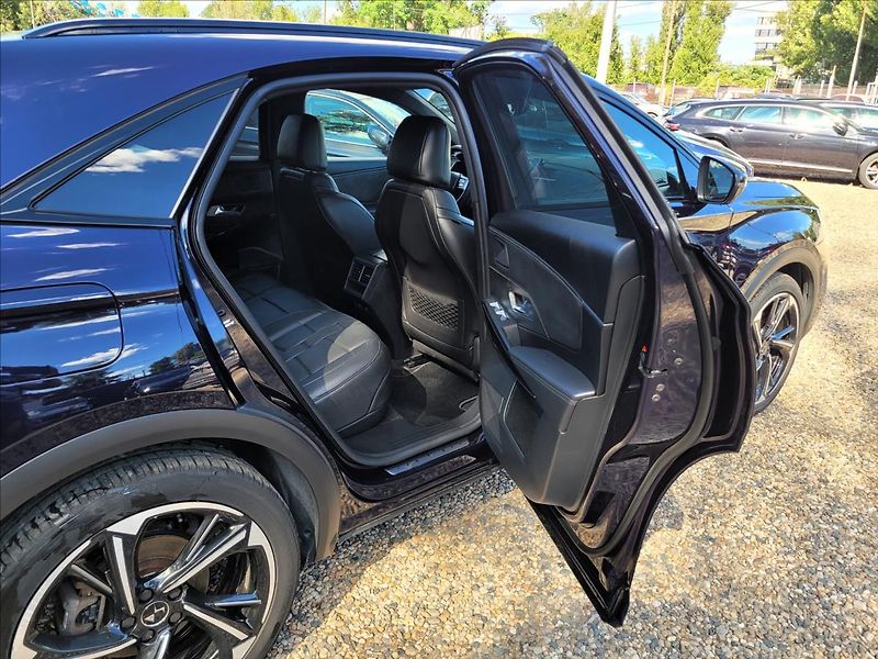 DS Automobiles DS7 Crossback 1,6 Louvre PHEV,4x4,kůže,LED - fotka 14 z 41