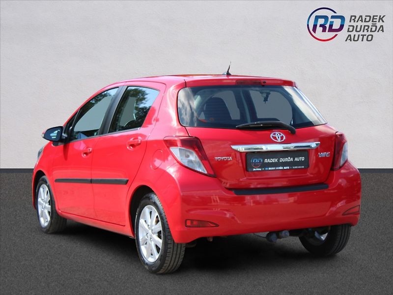 Toyota Yaris 1,3 VVT-i  NOVÉ V ČR,TAŽNÉ - fotka 7 z 25