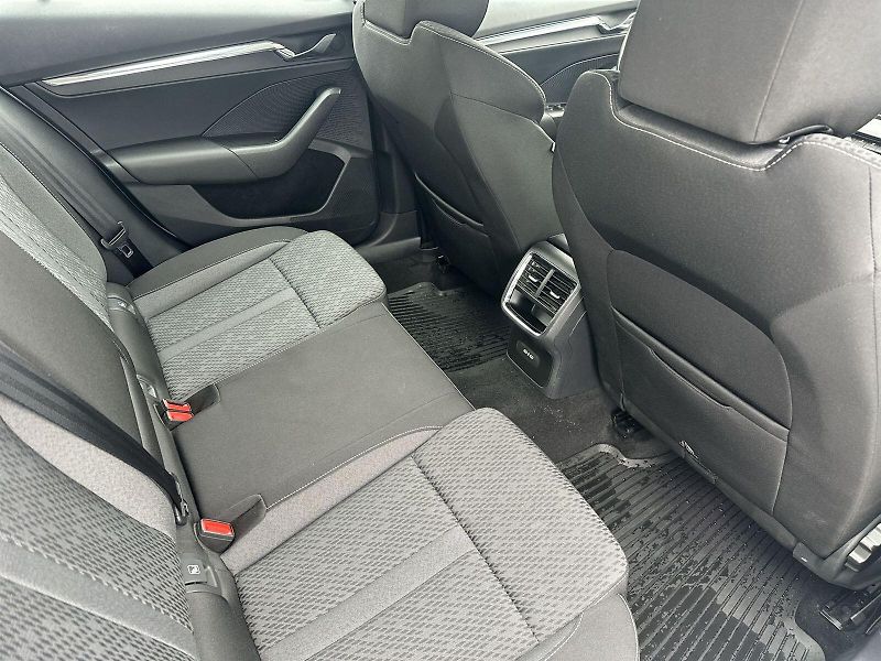 Škoda Octavia (2022) Combi 1.5 TSI M-HEV DSG Style - fotka 10 z 30