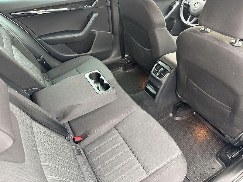 Škoda Octavia (2019) Combi 1.5 TSI G-TEC DSG Style - fotka 10 z 32