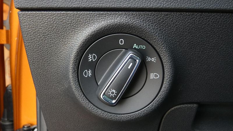 Škoda Karoq 1,5 TSI Style - fotka 10 z 22