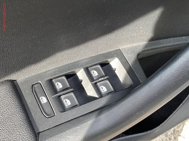 Škoda Octavia (2016) 1.6 TDi, Joy, DSG, bixen - fotka 11 z 18
