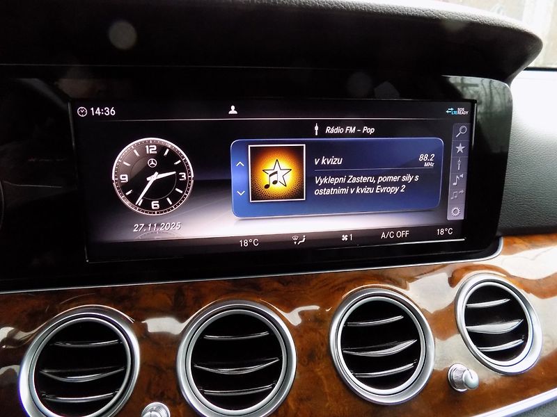 Mercedes-Benz Třídy E (2018) 400d/4-Matic/Full-LED/Webasto/ - fotka 32 z 39