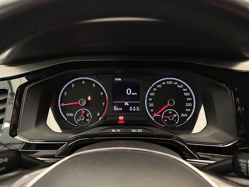 Volkswagen Polo (2022) 1.0i Comfort AUTOŠKOLA Přestav - fotka 16 z 24