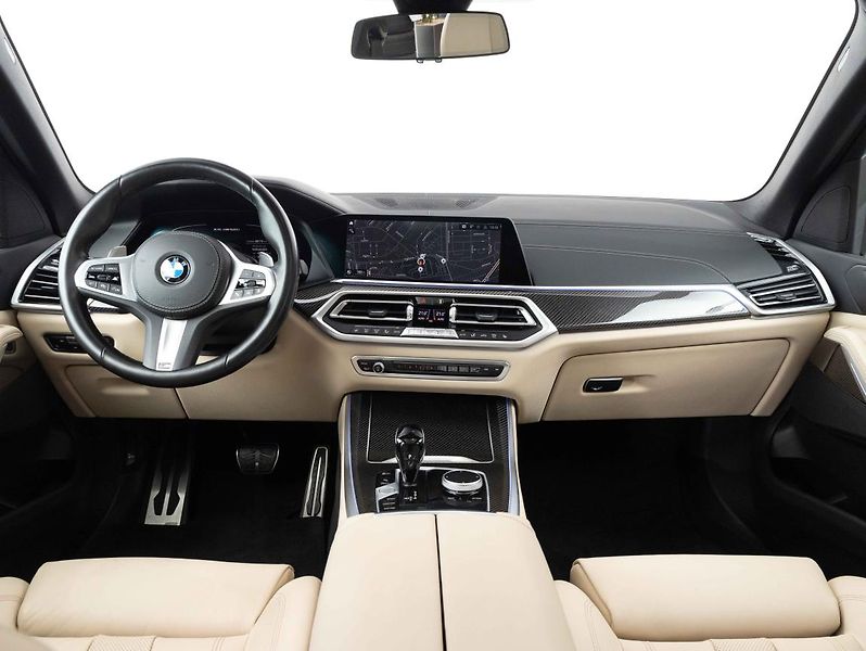 BMW X5 M50i - fotka 12 z 22