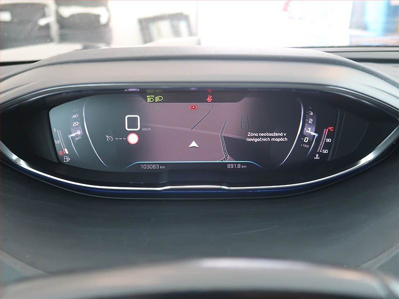 Peugeot 3008 (2022) Allure Pack 1.2 PureTech - fotka 11 z 21