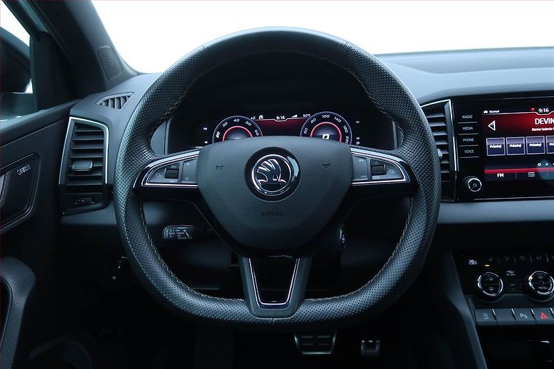 Škoda Karoq (2019) 2.0 TSI - fotka 19 z 29