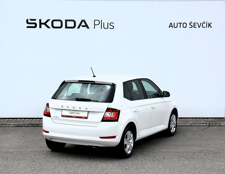 Škoda Fabia (2020) 1.0 TSI 70 kW Ambition PLUS - fotka 2 z 21