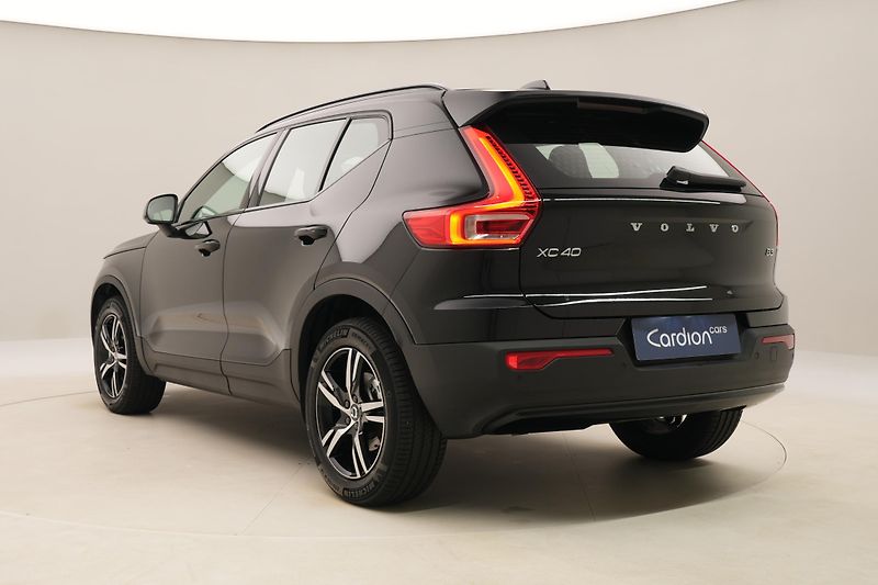 Volvo XC40 (2026) B3 AUT DARK PLUS - fotka 9 z 60
