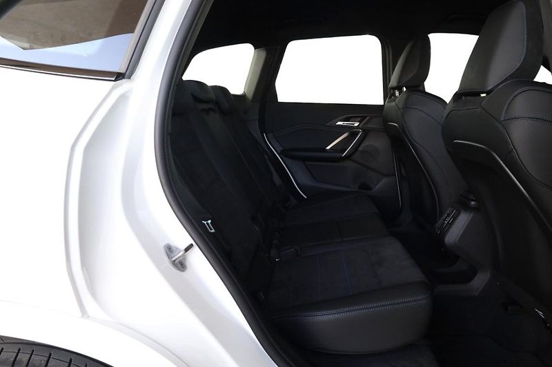 BMW X1 sDrive18d - fotka 6 z 25