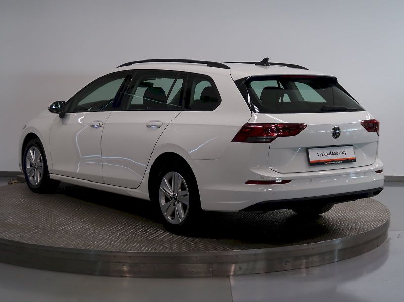 Volkswagen Golf (2022) LIFE VARIANT 1,5TSI 96KW LED A - fotka 7 z 37