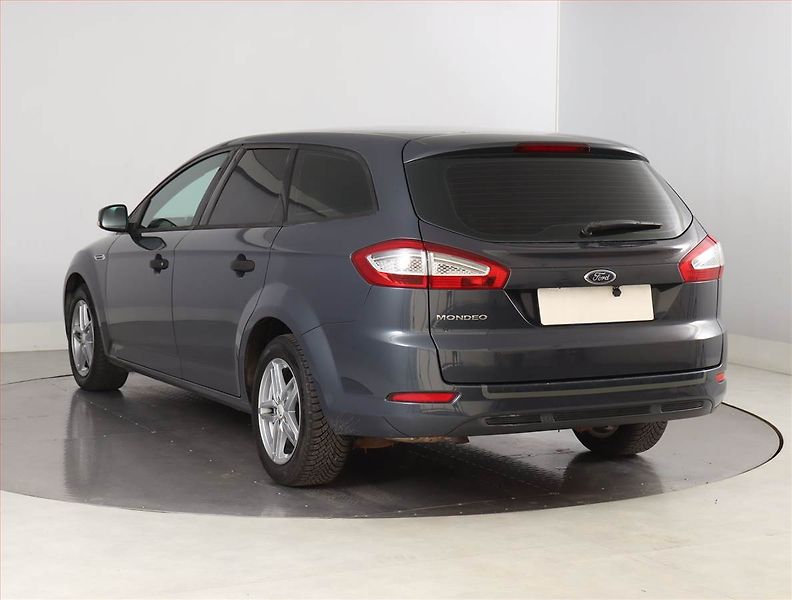Ford Mondeo (2012) Trend 2.0 TDCi, Serv.kniha - fotka 4 z 19