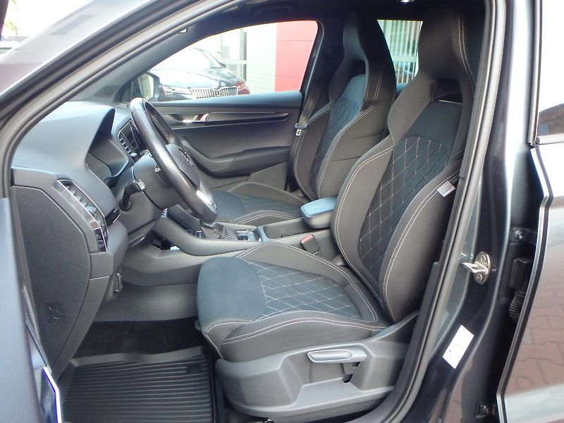 Škoda Karoq (2019) Sport Line 2.0 TDI 4x4,Panoram - fotka 11 z 28
