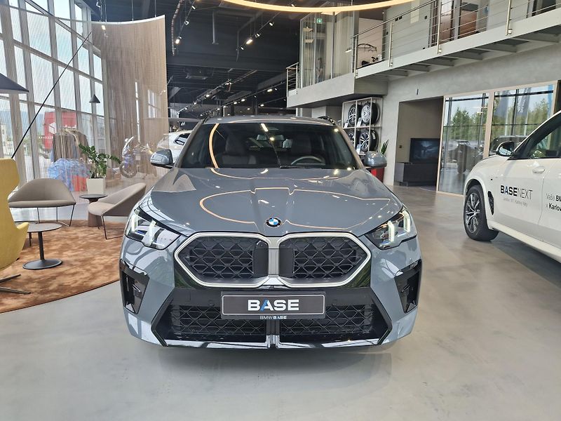 BMW X2 xDrive20d M-Sport - fotka 2 z 27