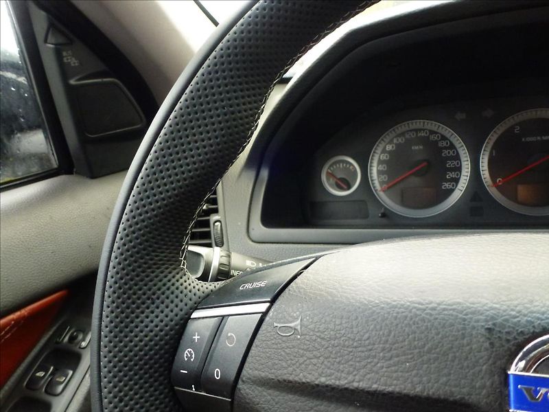 Volvo XC90 2,4 D5 4x4 Nové rozvody Odpoče - fotka 52 z 53