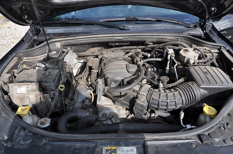 Jeep Grand Cherokee 6.4i SRT 344kW LPG!!! - fotka 9 z 23