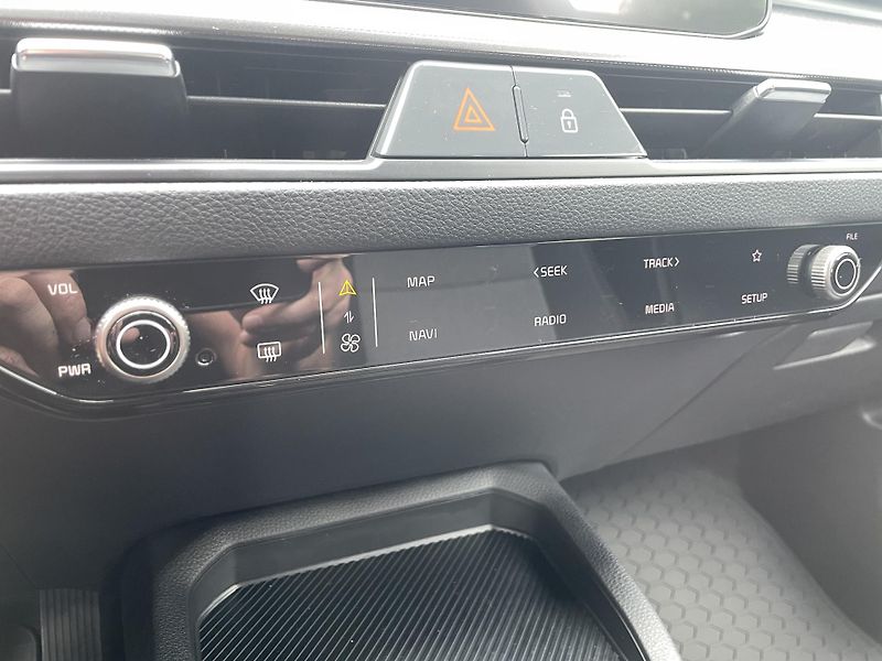 Kia Stonic (2026) 1,0T-GDi SPIN 7DCT - fotka 11 z 17