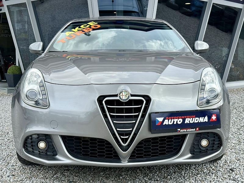 Alfa Romeo Giulietta 1,4 TB 125kW Xenony - fotka 3 z 36