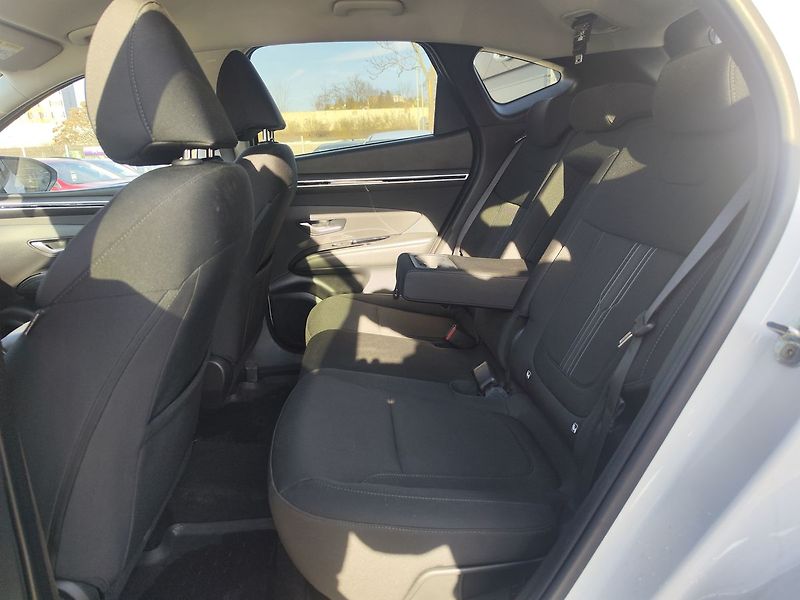 Hyundai Tucson 1.6 CRDi/100kW Smart DCT 4x4 - fotka 11 z 29