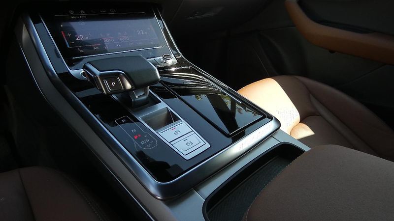 Audi Q7 45 TDI quattro tiptronic - fotka 6 z 27