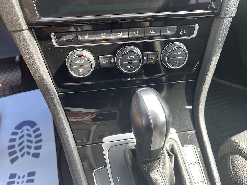 Volkswagen Golf 2.0TDi DSG HIGHL-NEHAV-Dph-ČR! - fotka 25 z 40