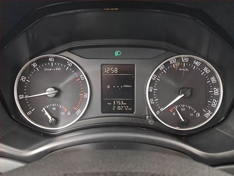 Škoda Octavia (2011) 1.6, po STK, jezdí výborně - fotka 11 z 15