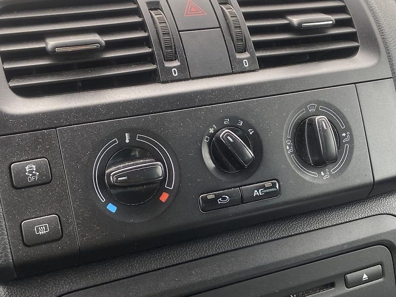 Škoda Fabia 1.2TSi, ČR, manual, 2x kola - fotka 12 z 15