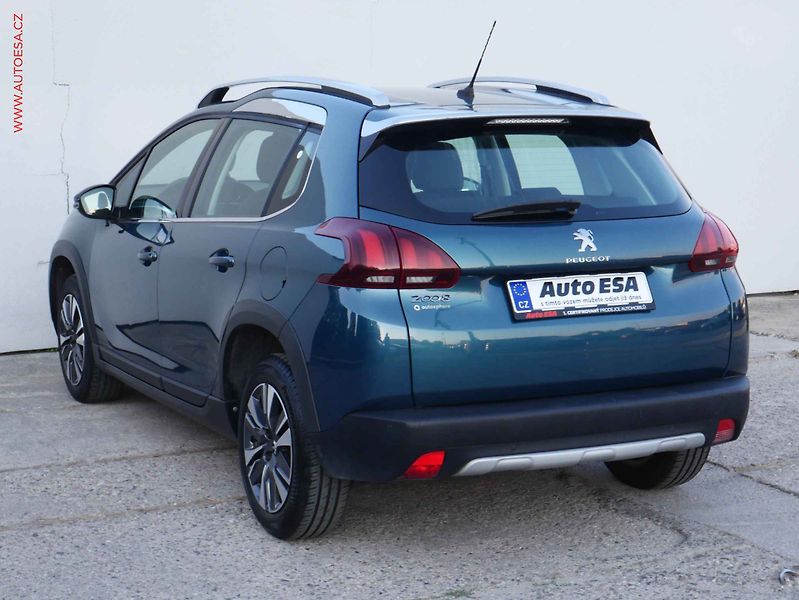 Peugeot 2008 (2019) 1.2 PT, Allure, park. čidla - fotka 4 z 14
