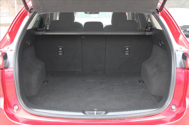 Mazda CX-5 2,5 i  1MAJ,A/T,4x4,REVOLUTION - fotka 30 z 39