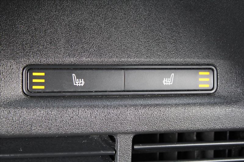 Land Rover Discovery Sport 1,5 P300e  A/T,4x4,R-DYNAMIC S - fotka 31 z 39