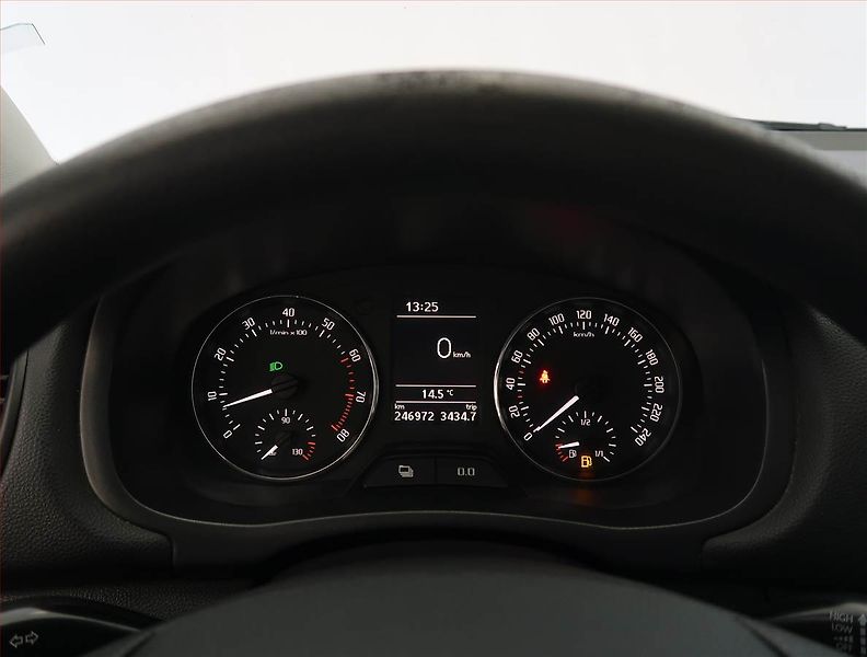 Škoda Fabia (2010) 1.2 TSI, Serv.kniha, nová STK - fotka 11 z 15