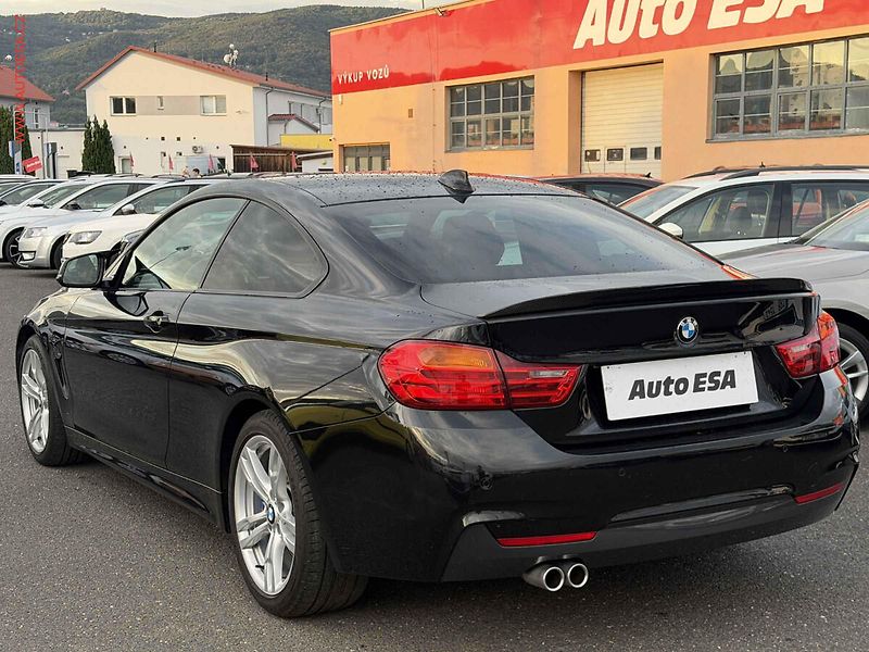 BMW Řada 4 (2014) 2.0d 420d, 1.maj, AT - fotka 6 z 17