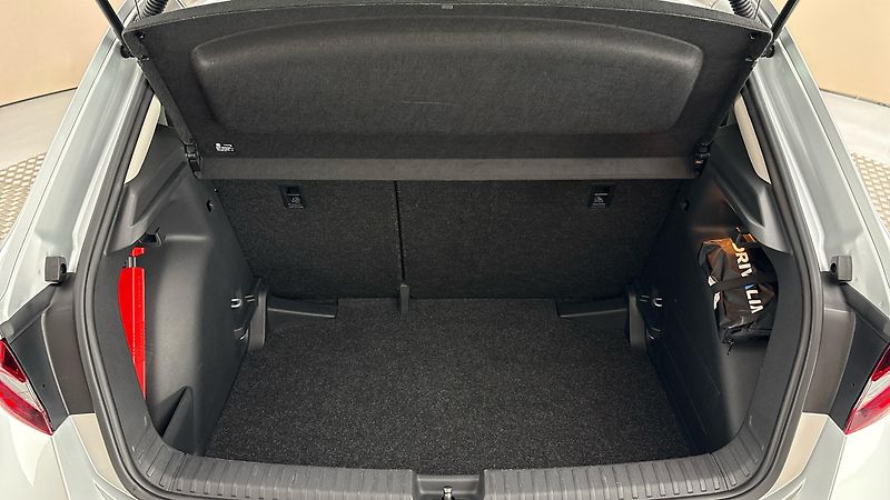 Škoda Fabia 1.0 TSI Style - fotka 17 z 23